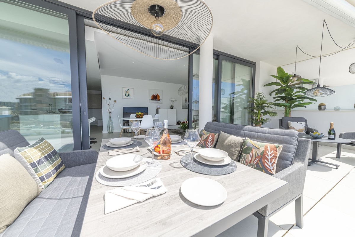 2 Bedroom Apartment in Benalmádena - Photo 27