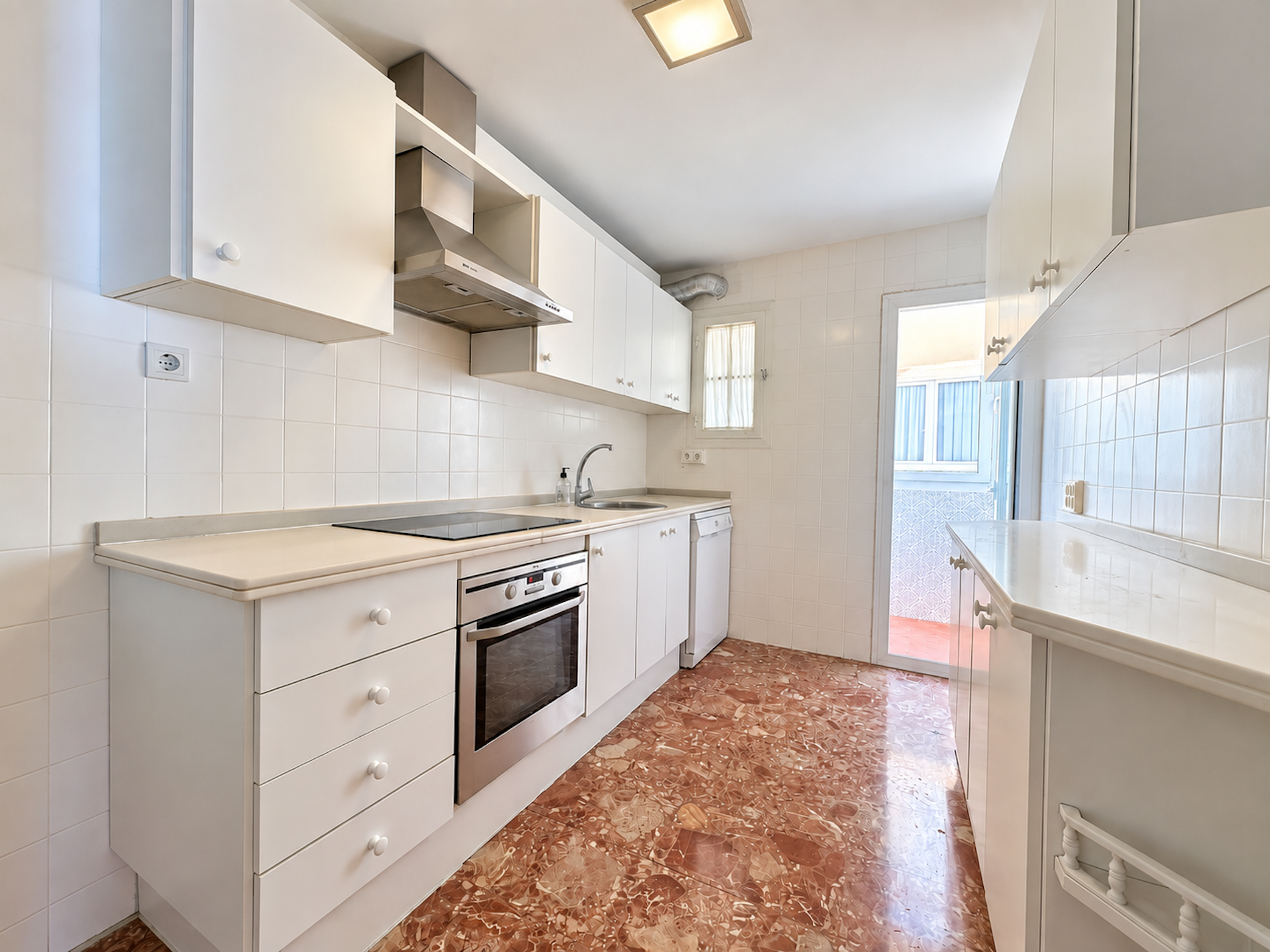 3 Bedroom Apartment in Fuengirola - Photo 7