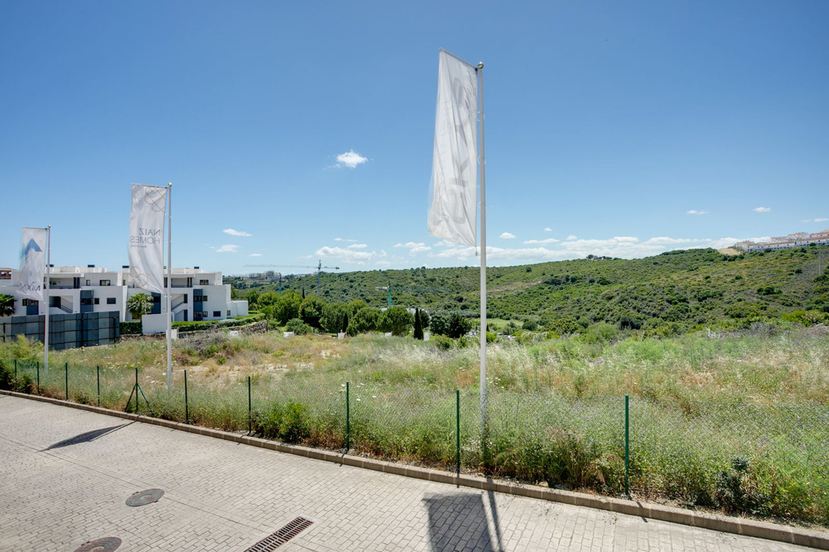 2 Bedroom Apartment in Casares - Photo 14