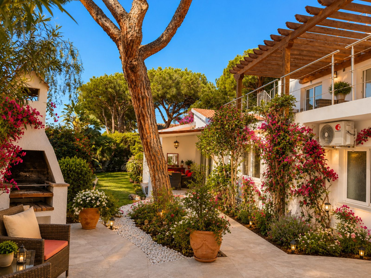 4 Bedroom Villa in Marbella - Photo 17