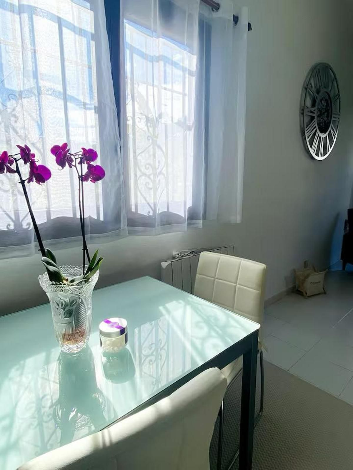 2 Bedroom Apartment in Estepona - Photo 10