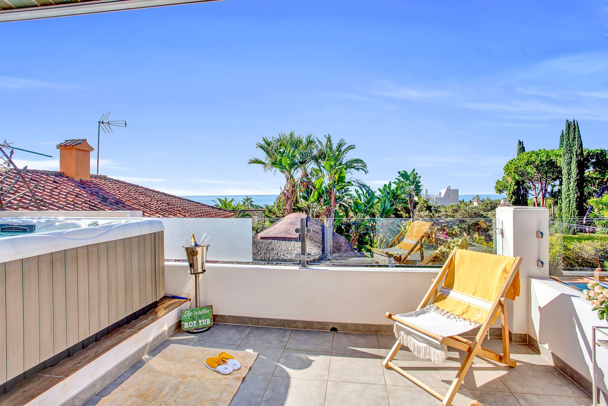 6 Bedroom Villa in Marbella - Photo 49
