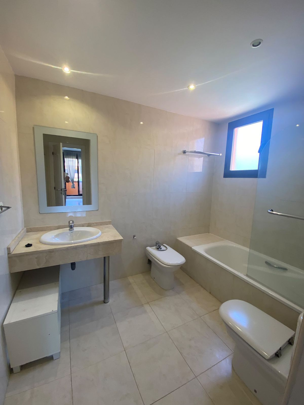 2 Bedroom Apartment in Marbella - Photo 19