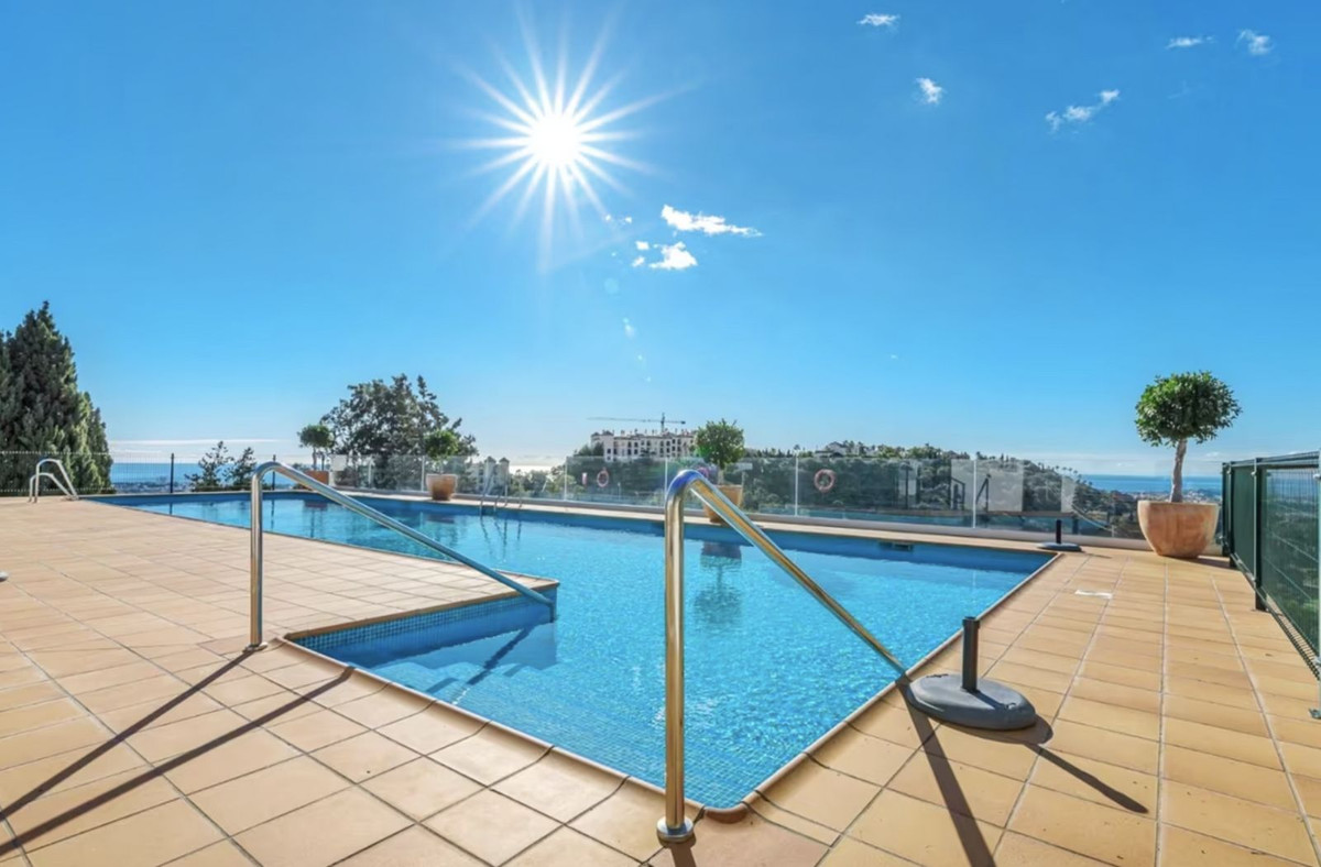 2 Bedroom Apartment in Benahavís - Foto 23