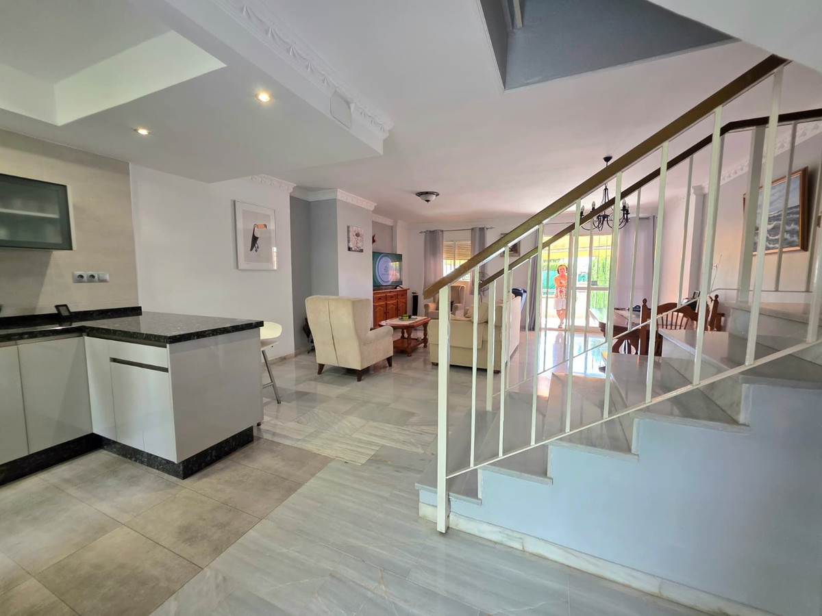 3 Bedroom Townhouse in Marbella - Foto 3
