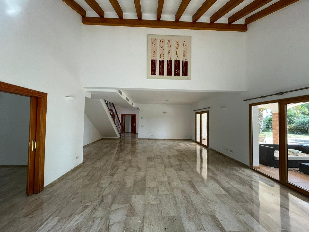 5 Bedroom Villa in Mijas - Photo 16