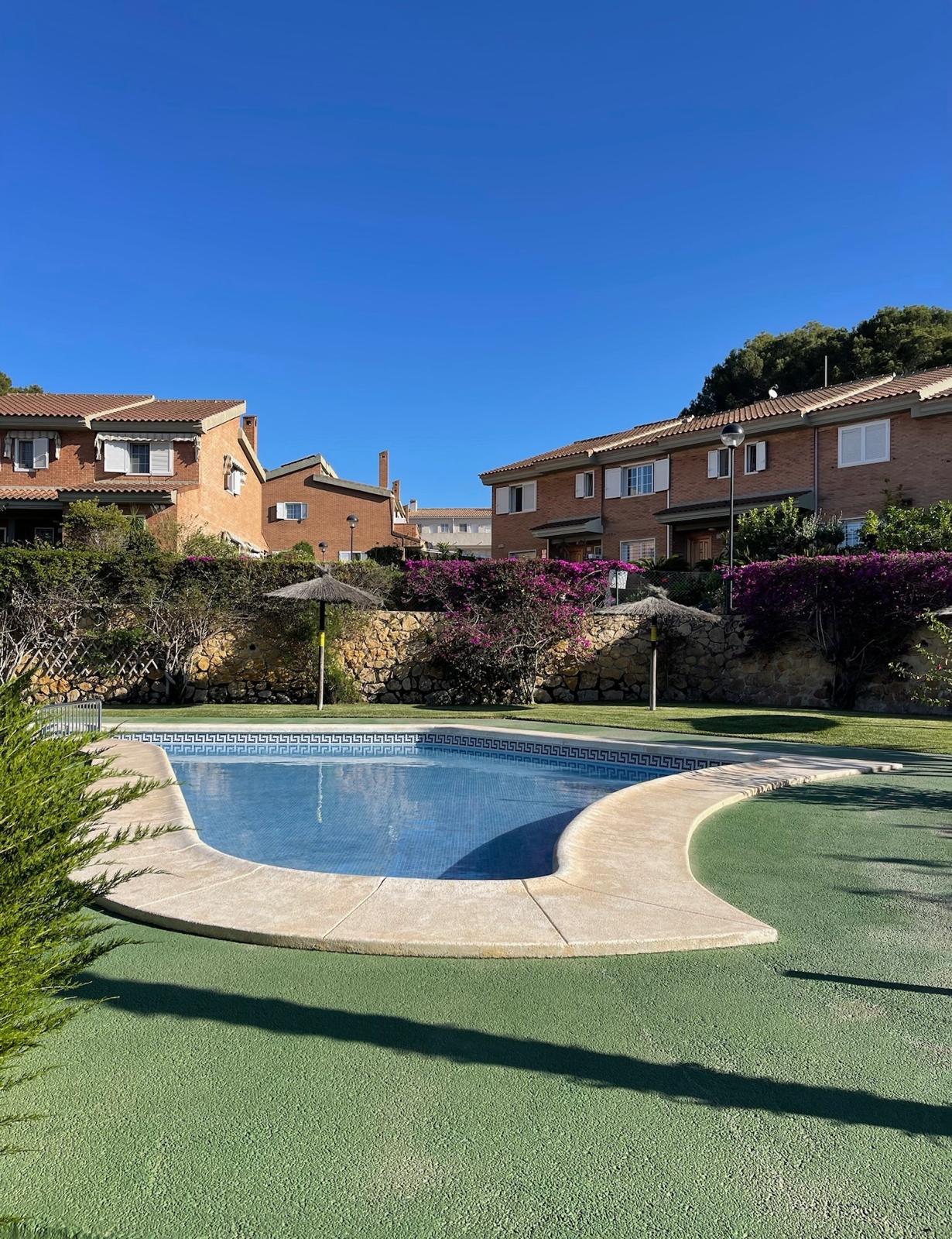 Moradia com 3 quartos com piscina em Alicante, Espanha – Foto 1