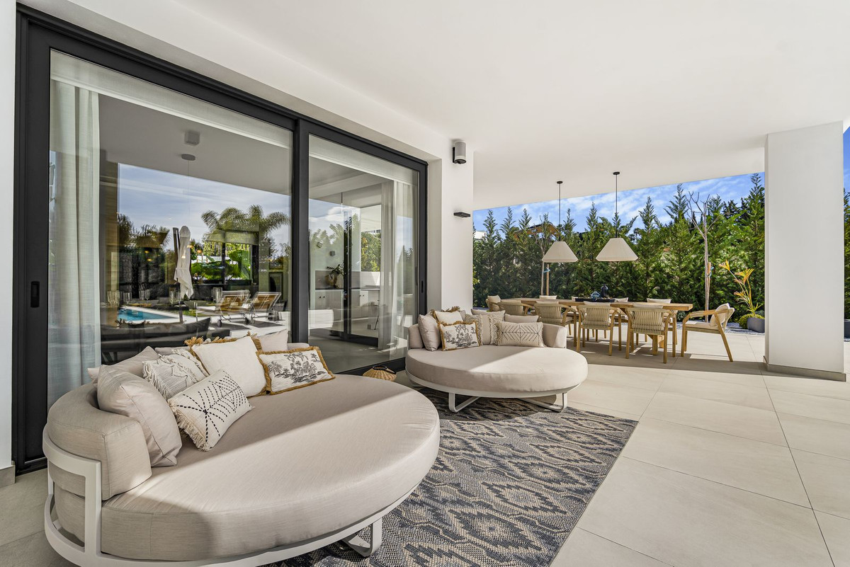 6 Bedroom Villa in Marbella - Photo 58