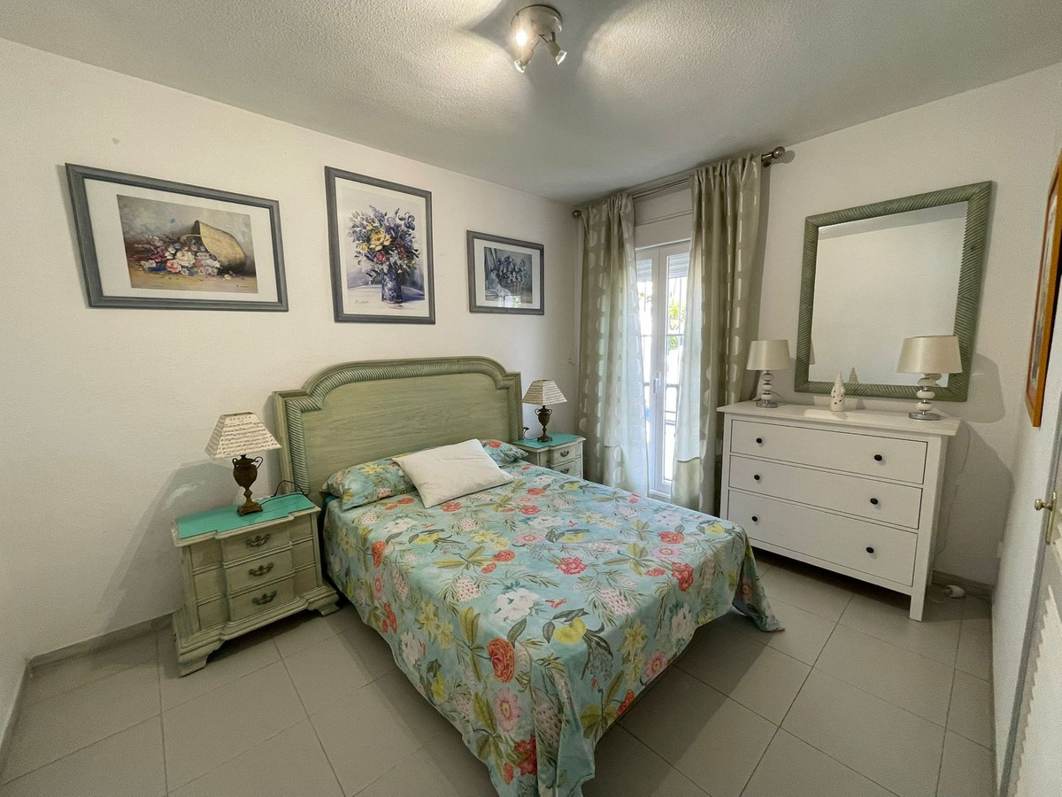 5 Bedroom Apartment in Marbella - Photo 7