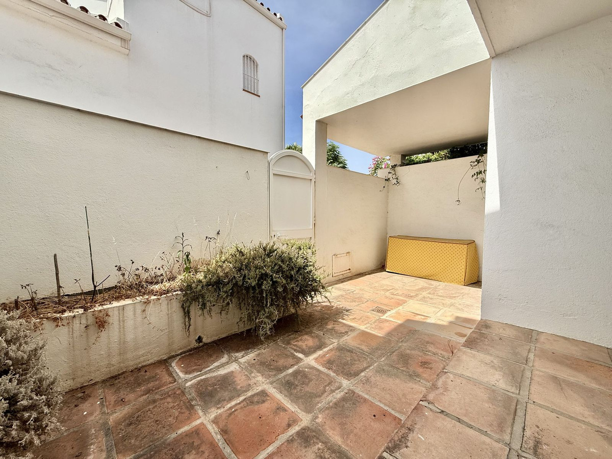3 Bedroom Townhouse in Marbella - Photo 13