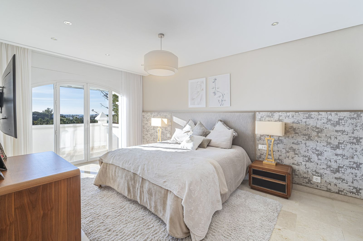 7 Bedroom Villa in Marbella - Photo 23