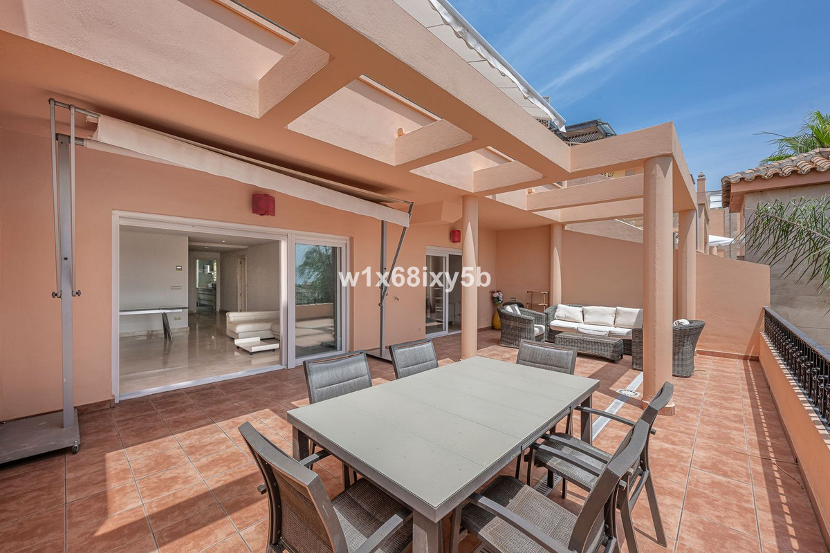 2 Bedroom Apartment in Marbella - Foto 28