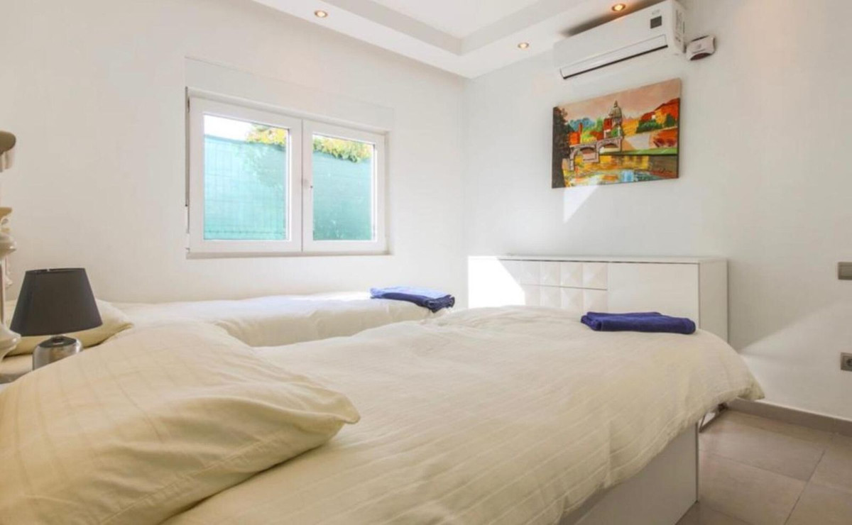 3 Bedroom Villa in Estepona - Foto 14