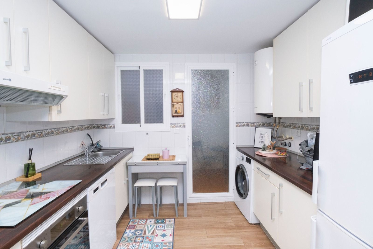 3 Bedroom Apartment in Casares - Photo 8