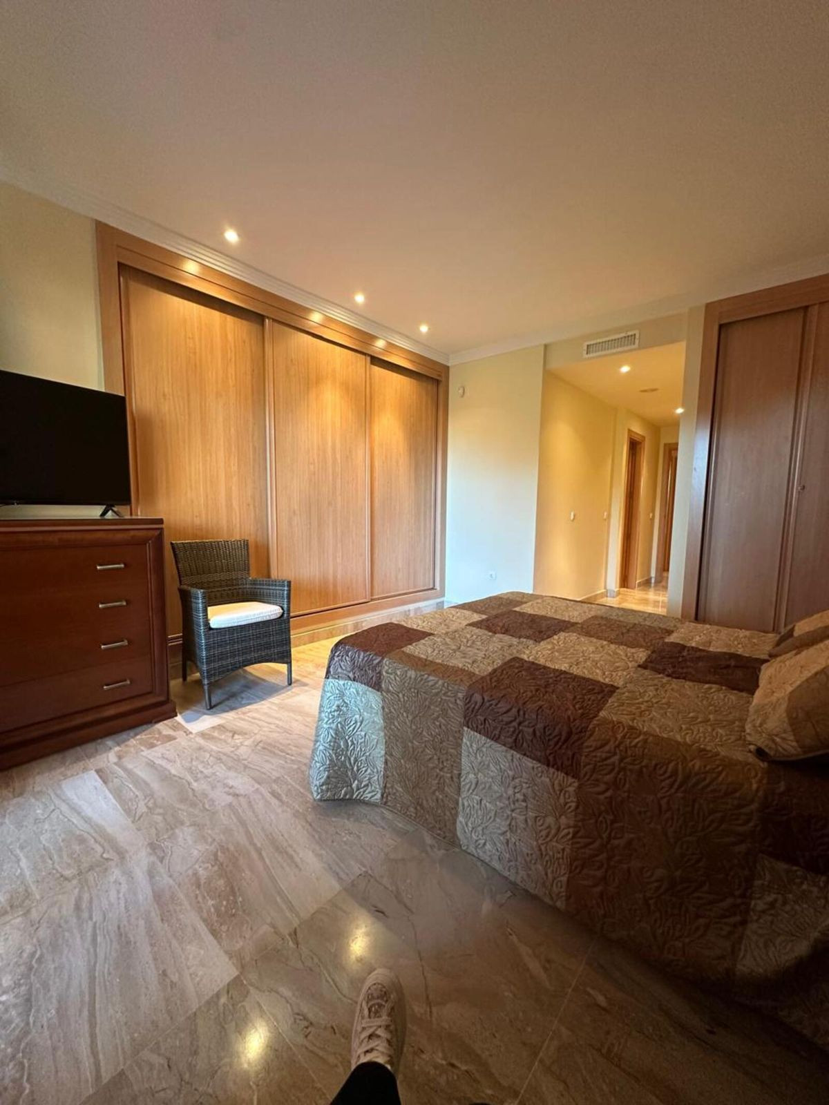3 Bedroom Apartment in Estepona - Photo 17