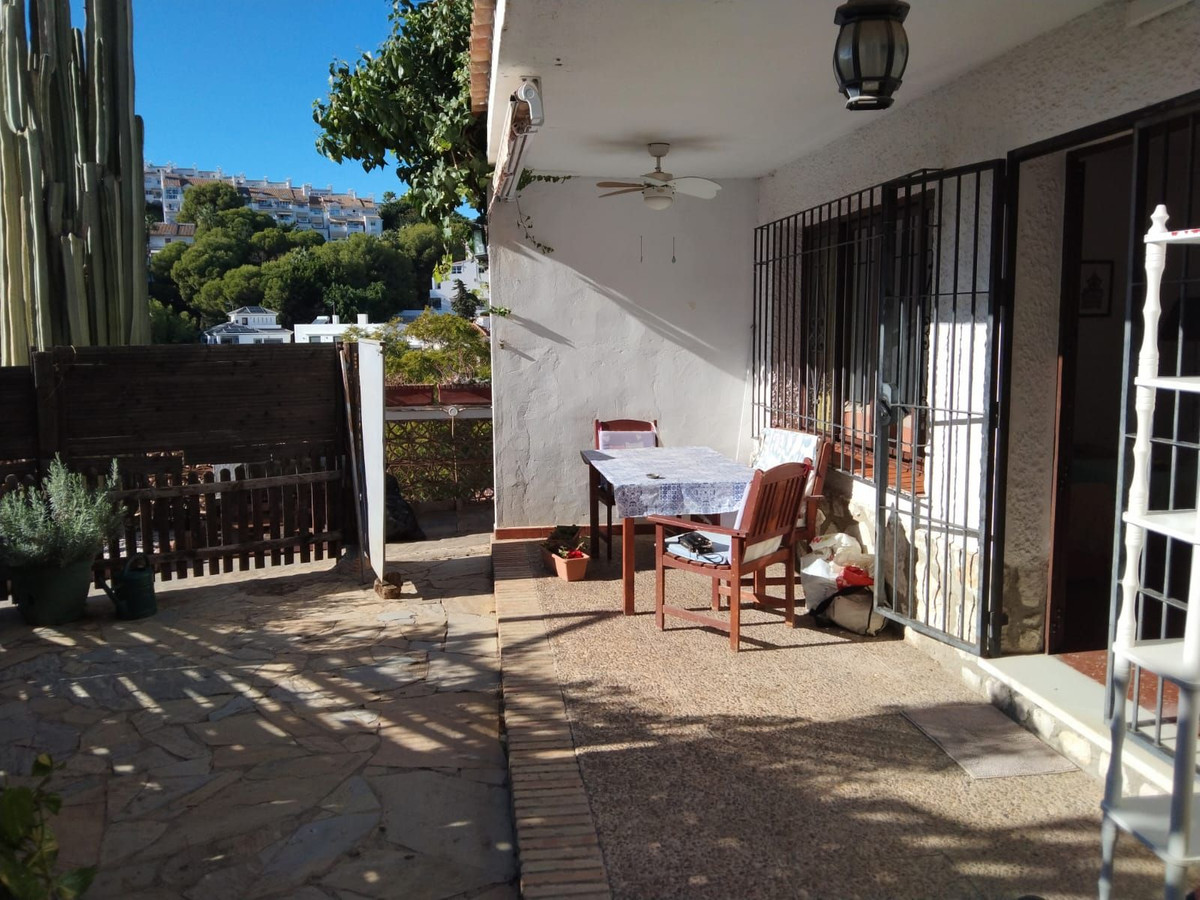 4 Bedroom Villa in Málaga - Photo 3