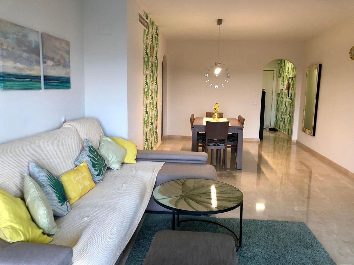 2 Bedroom Apartment in Mijas - Photo 2