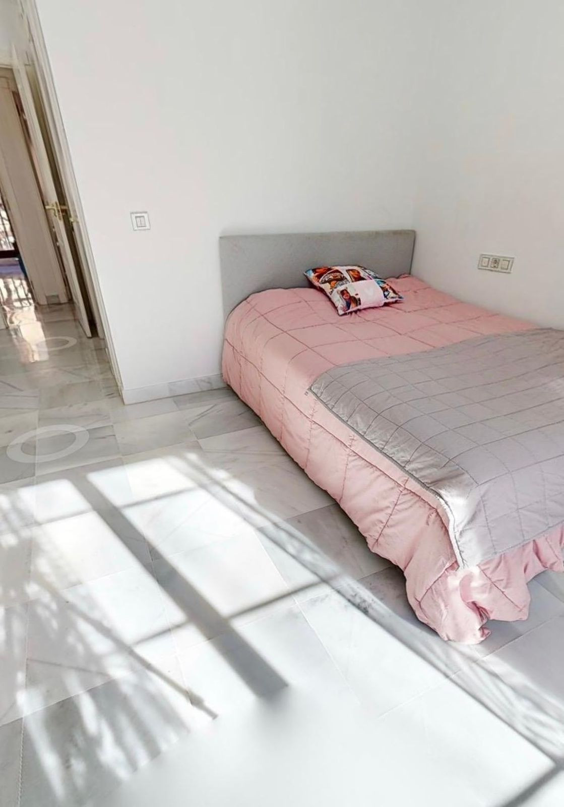 4 Bedroom Apartment in Estepona - Photo 9