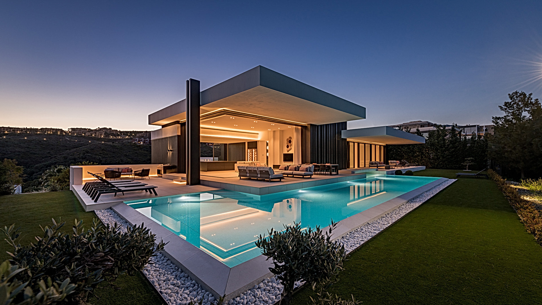 4 Bedroom Villa in Estepona - Photo 25