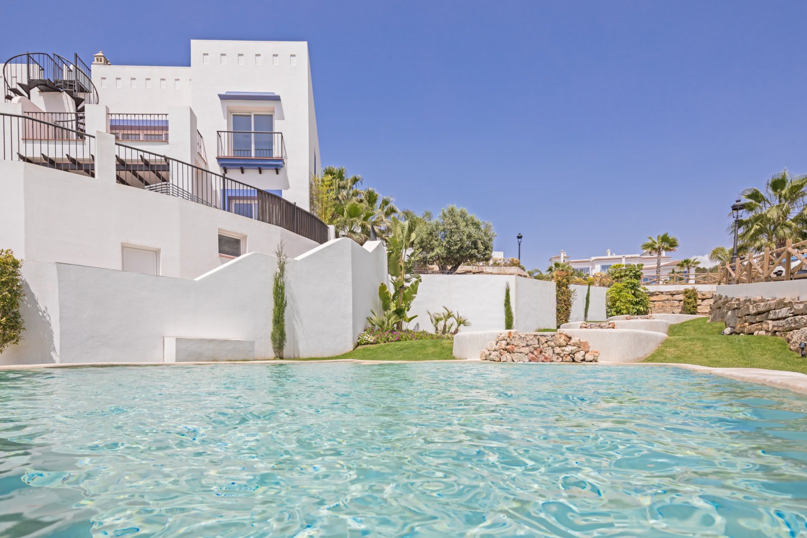 3 Bedroom Apartment in Benahavís - Photo 5