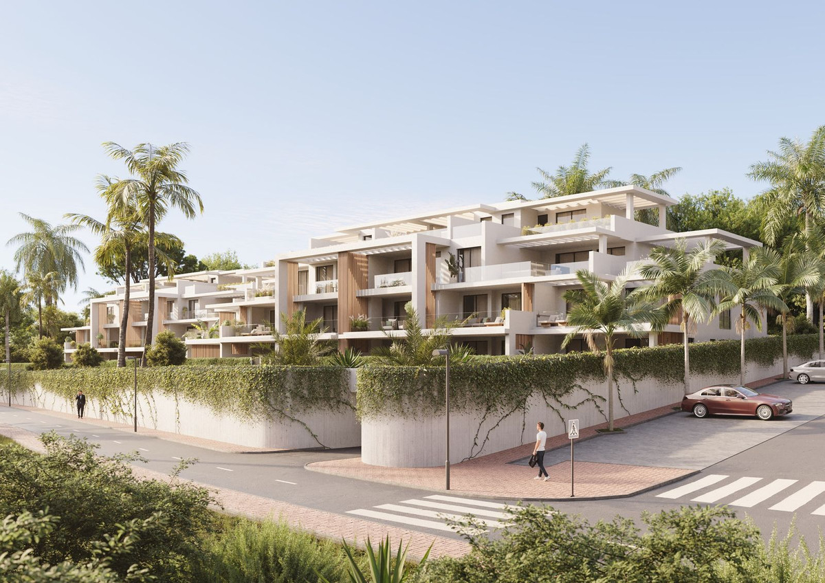 2 Bedroom Apartment in Estepona - Photo 7