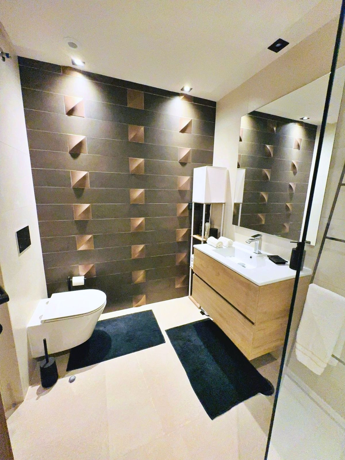 2 Bedroom Apartment in Marbella - Photo 29