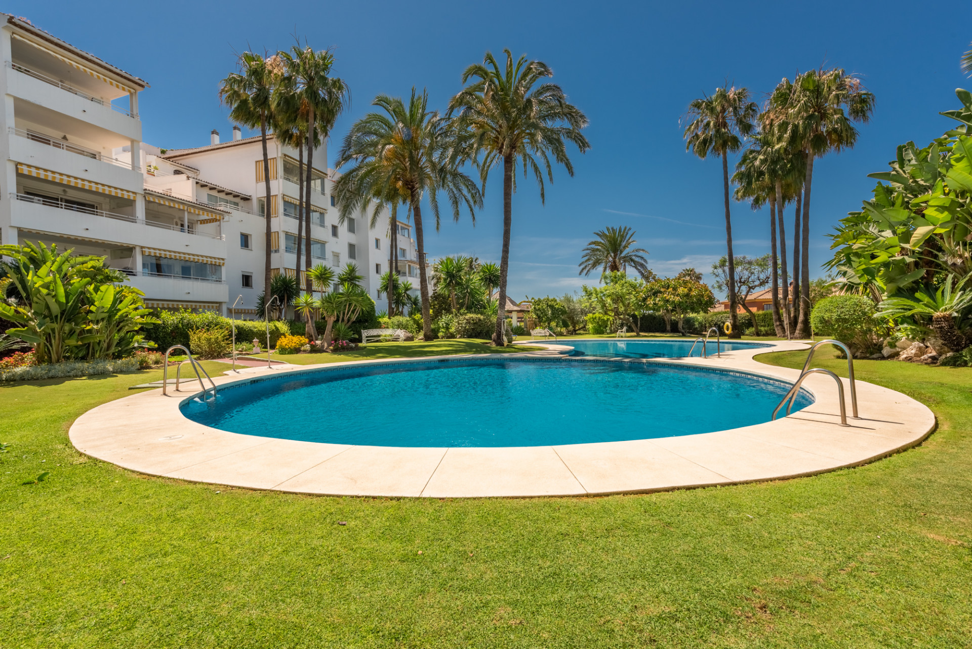 2 Bedroom Apartment in Estepona - Photo 23