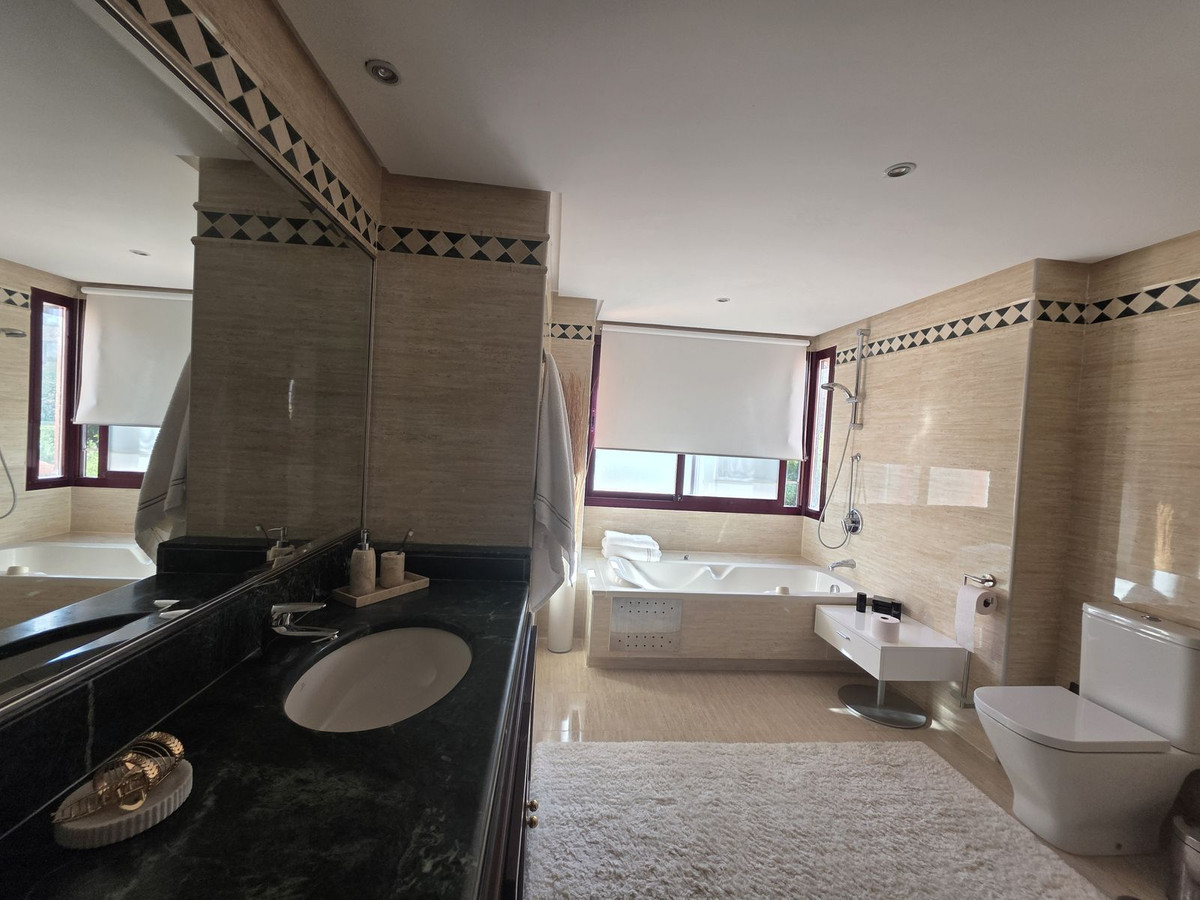 Apartamento com 3 quartos com piscina em Málaga, Espanha – Foto 17