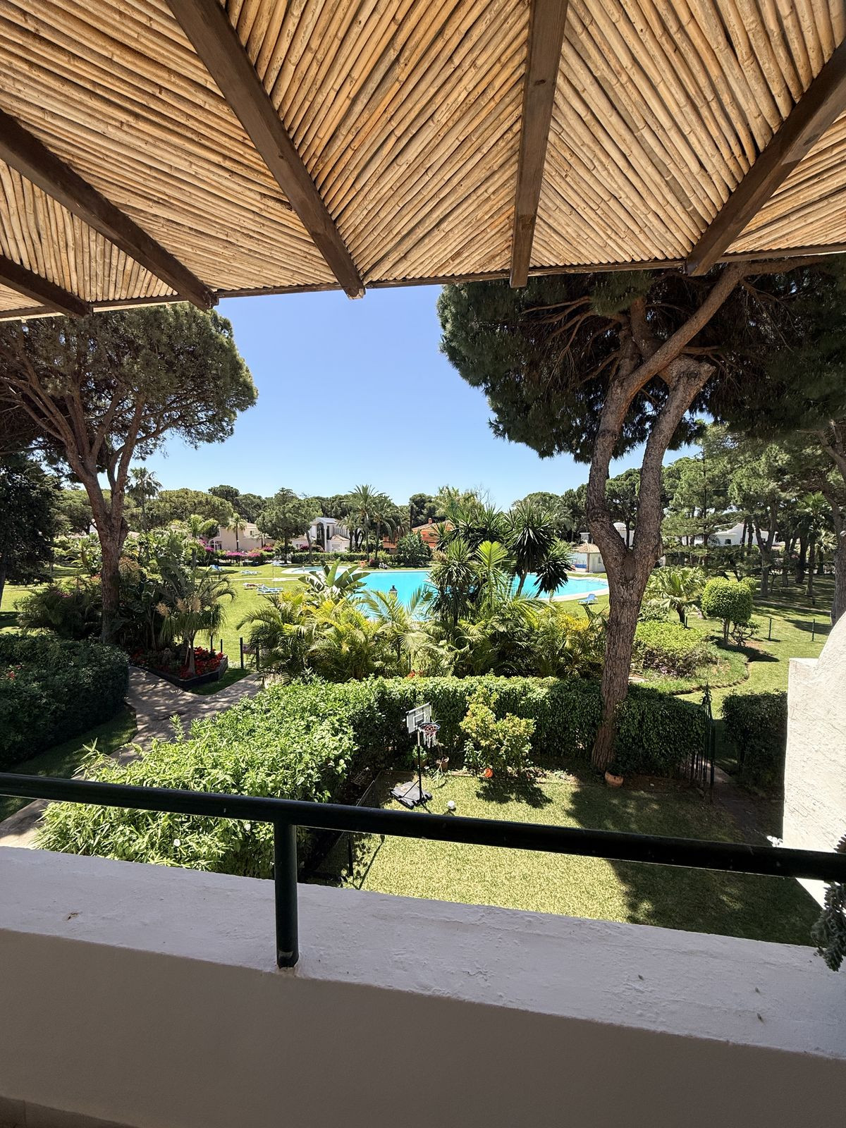 3 Bedroom Apartment in Estepona - Foto 8