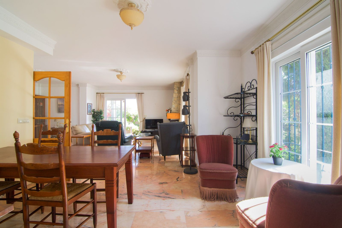 3 Bedroom Villa in Fuengirola - Photo 7