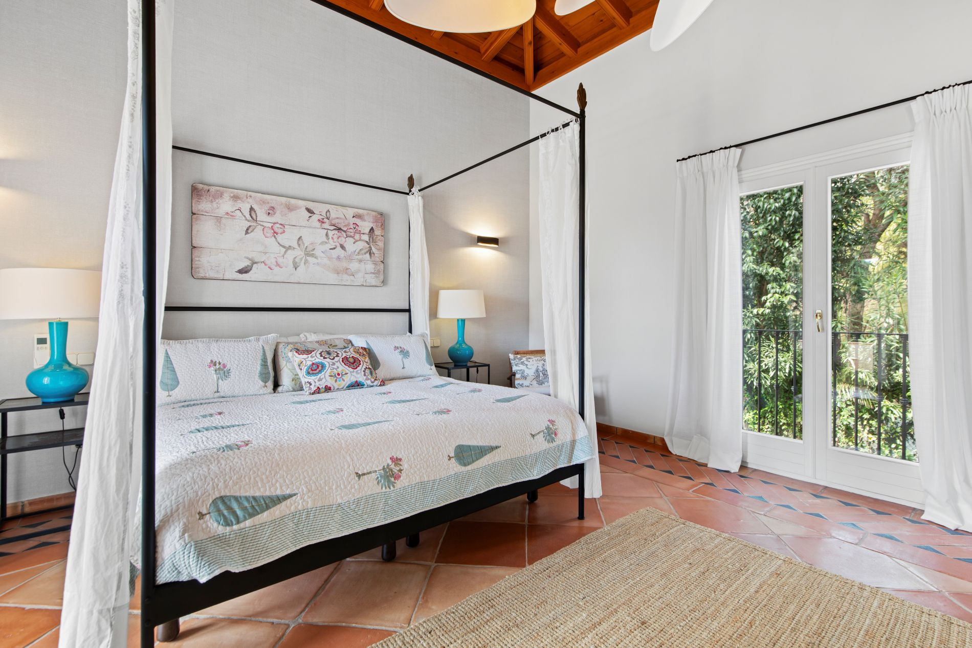 5 Bedroom Villa in Marbella - Photo 45
