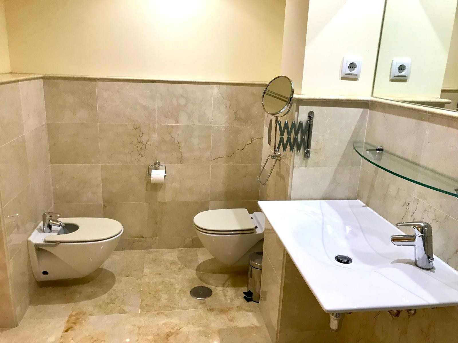 3 Bedroom Apartment in Marbella - Photo 15