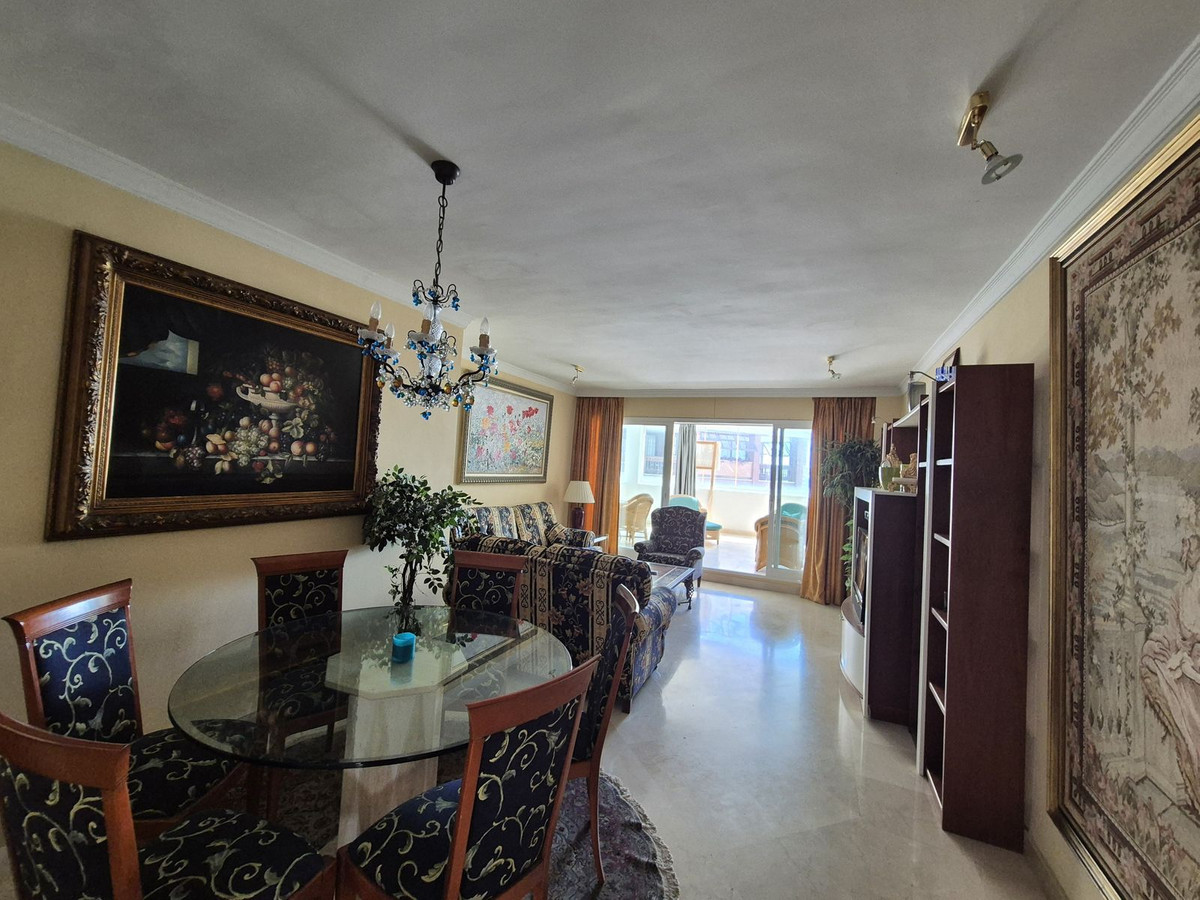 2 Bedroom Apartment in Marbella - Photo 4