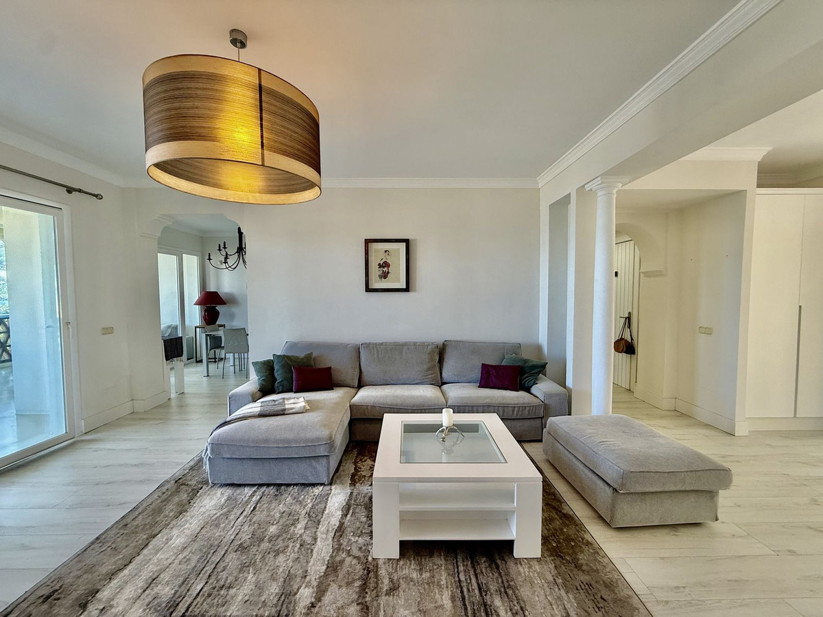 3 Bedroom Penthouse in Casares - Photo 17