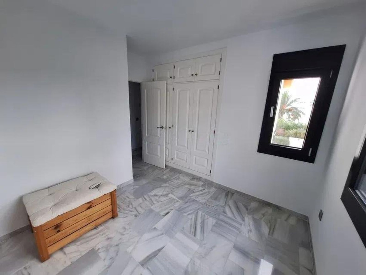 3 Bedroom Townhouse in Benalmádena - Photo 16