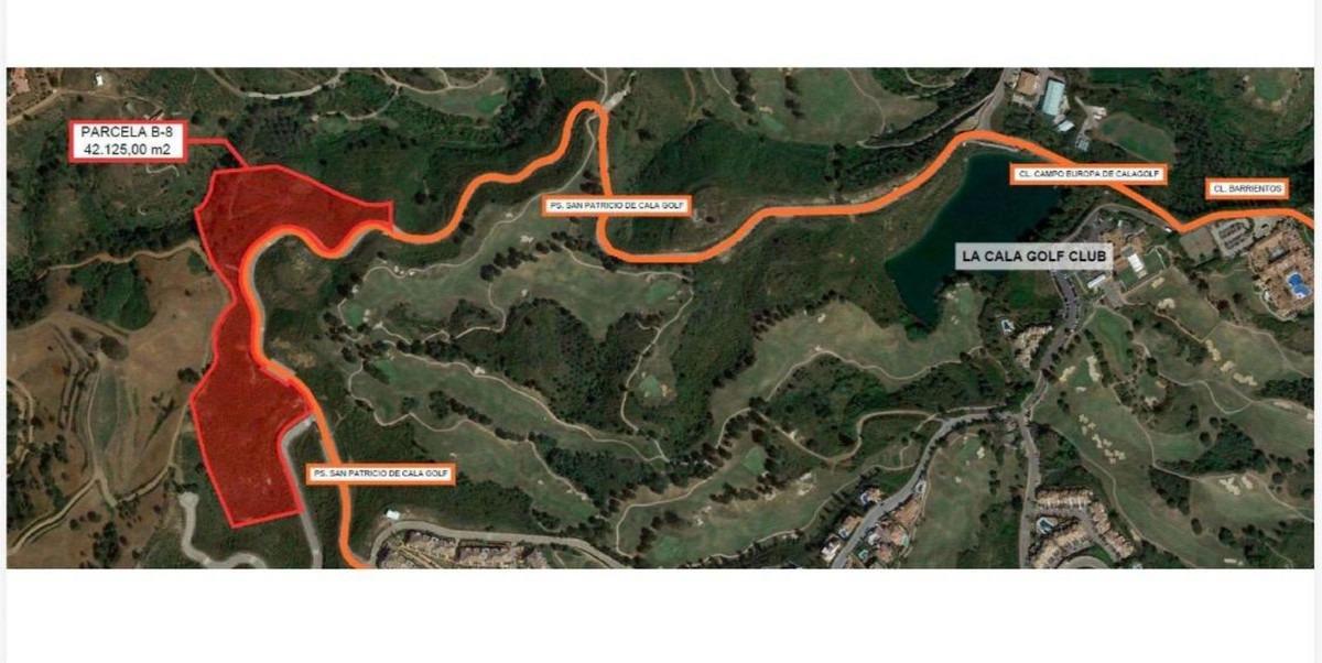42,125 m² Plot in Mijas - Photo 2