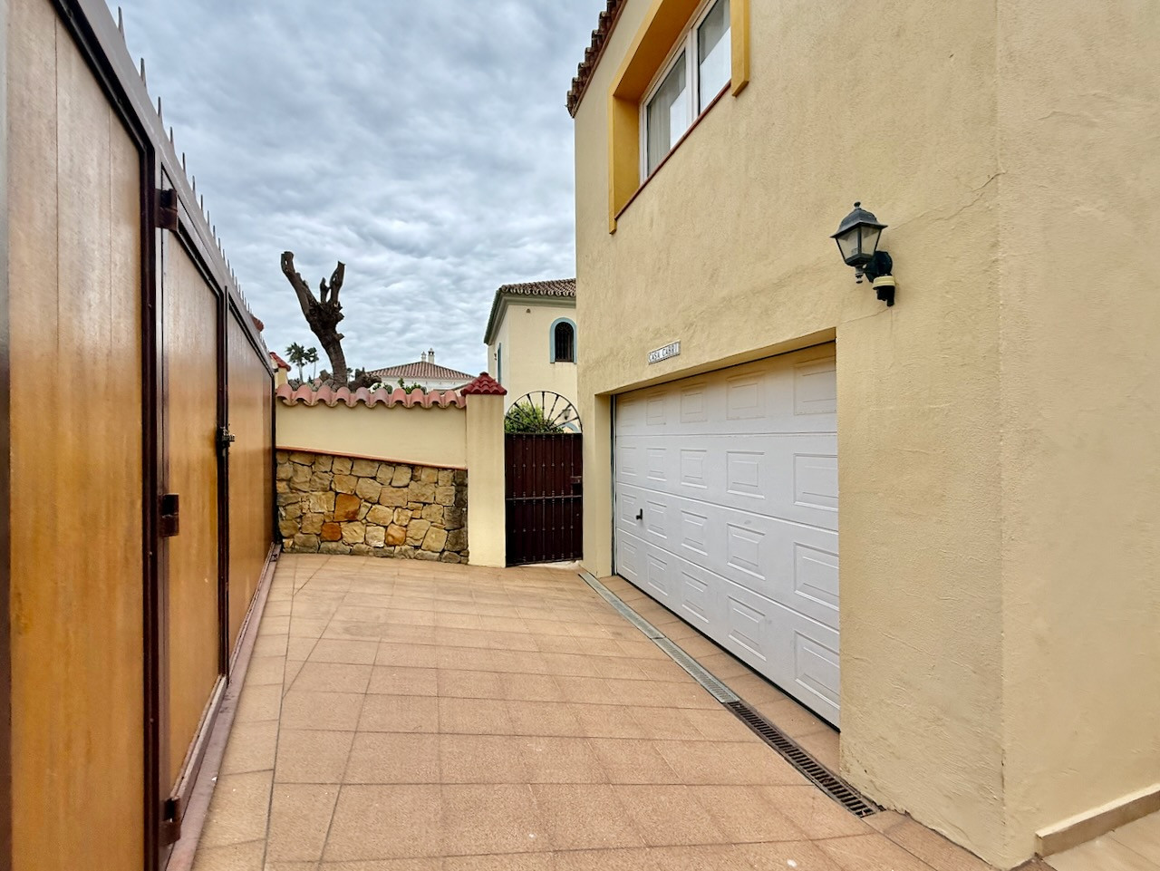 5 Bedroom Villa in La Duquesa - Photo 42