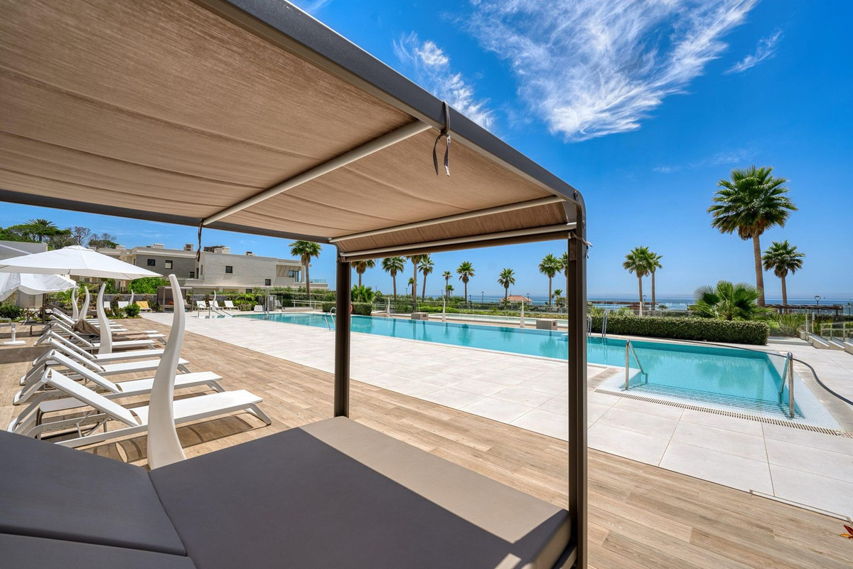 3 Bedroom Apartment in Estepona - Photo 20