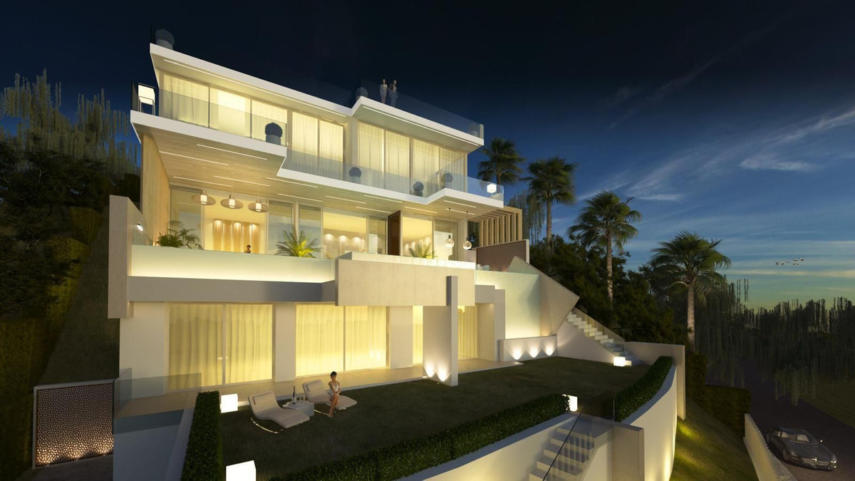 1,582 m² Plot in Marbella - Photo 2