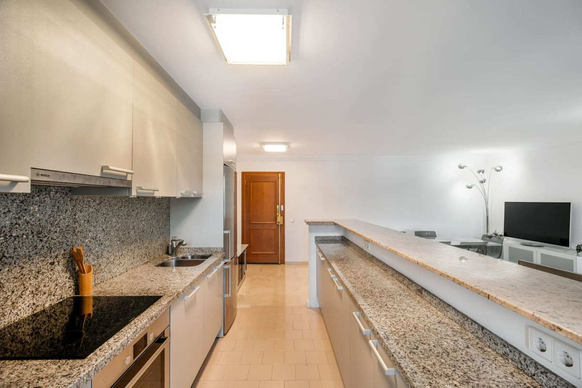 2 Bedroom Apartment in Marbella - Photo 19