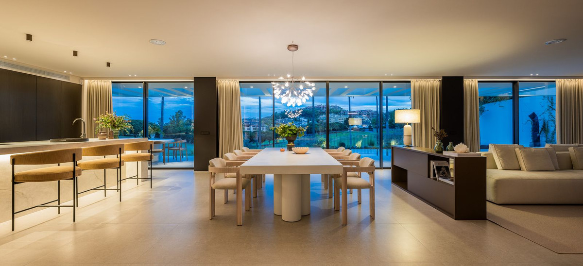 4 Bedroom Villa in Marbella - Фото 5