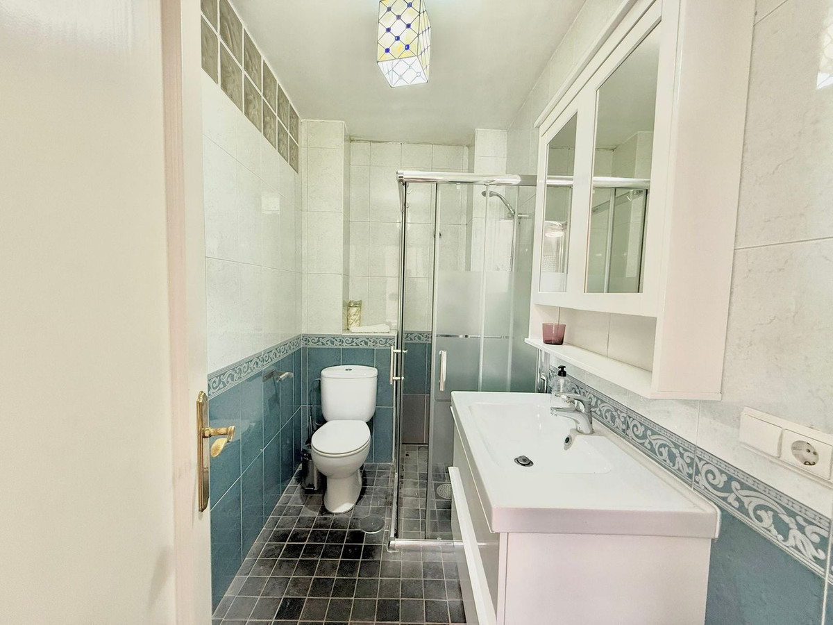 3 Bedroom Penthouse in Fuengirola - Photo 12