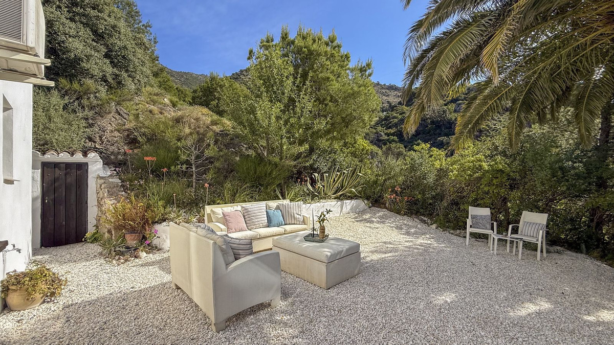 2 Bedroom Villa in Mijas - Photo 12