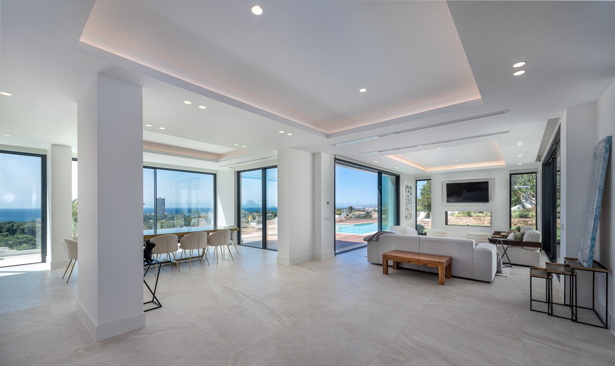 5 Bedroom Villa in Marbella - Photo 13