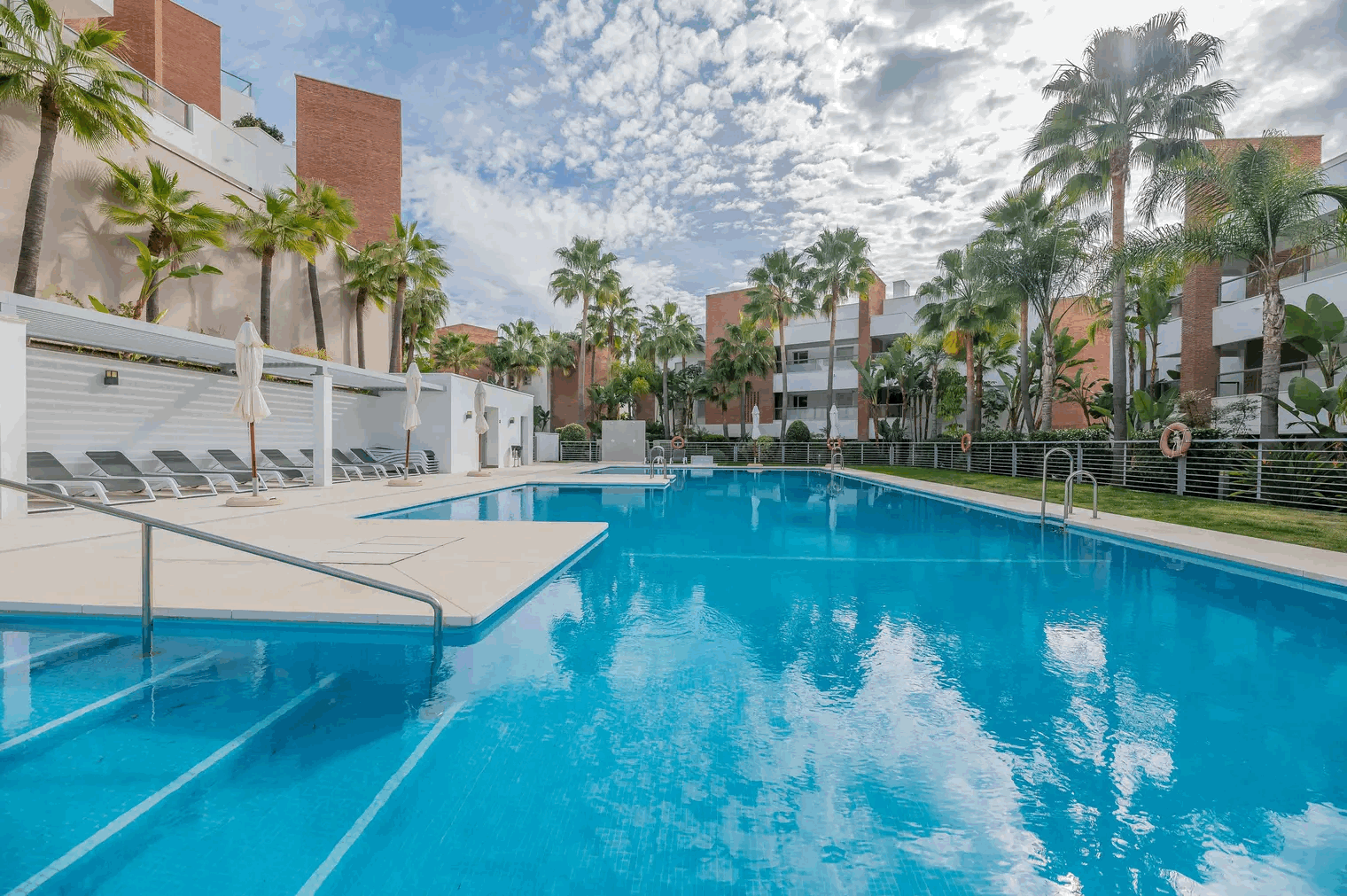 3 Bedroom Apartment in Benahavís - Photo 37