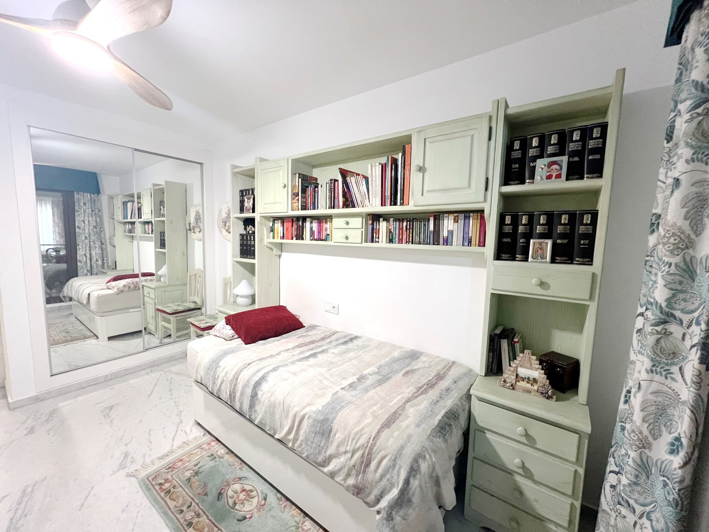 3 Bedroom Apartment in Marbella - Photo 14