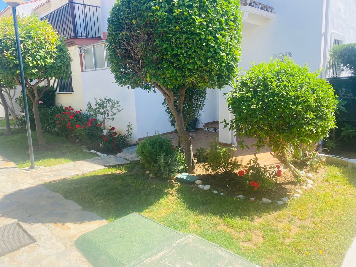 3 Bedroom Townhouse in Estepona - Foto 28