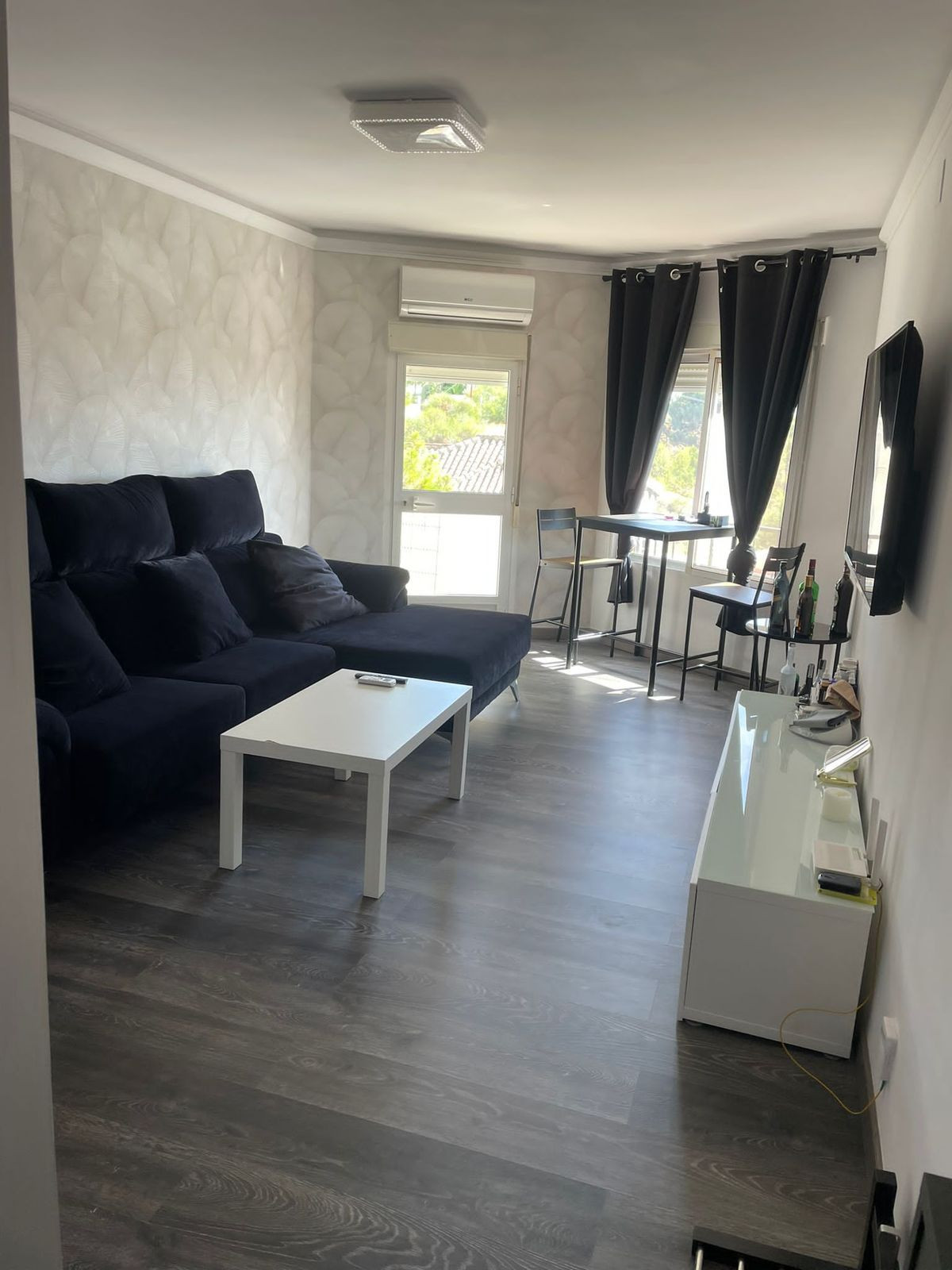 2 Bedroom Apartment in Marbella - Photo 3