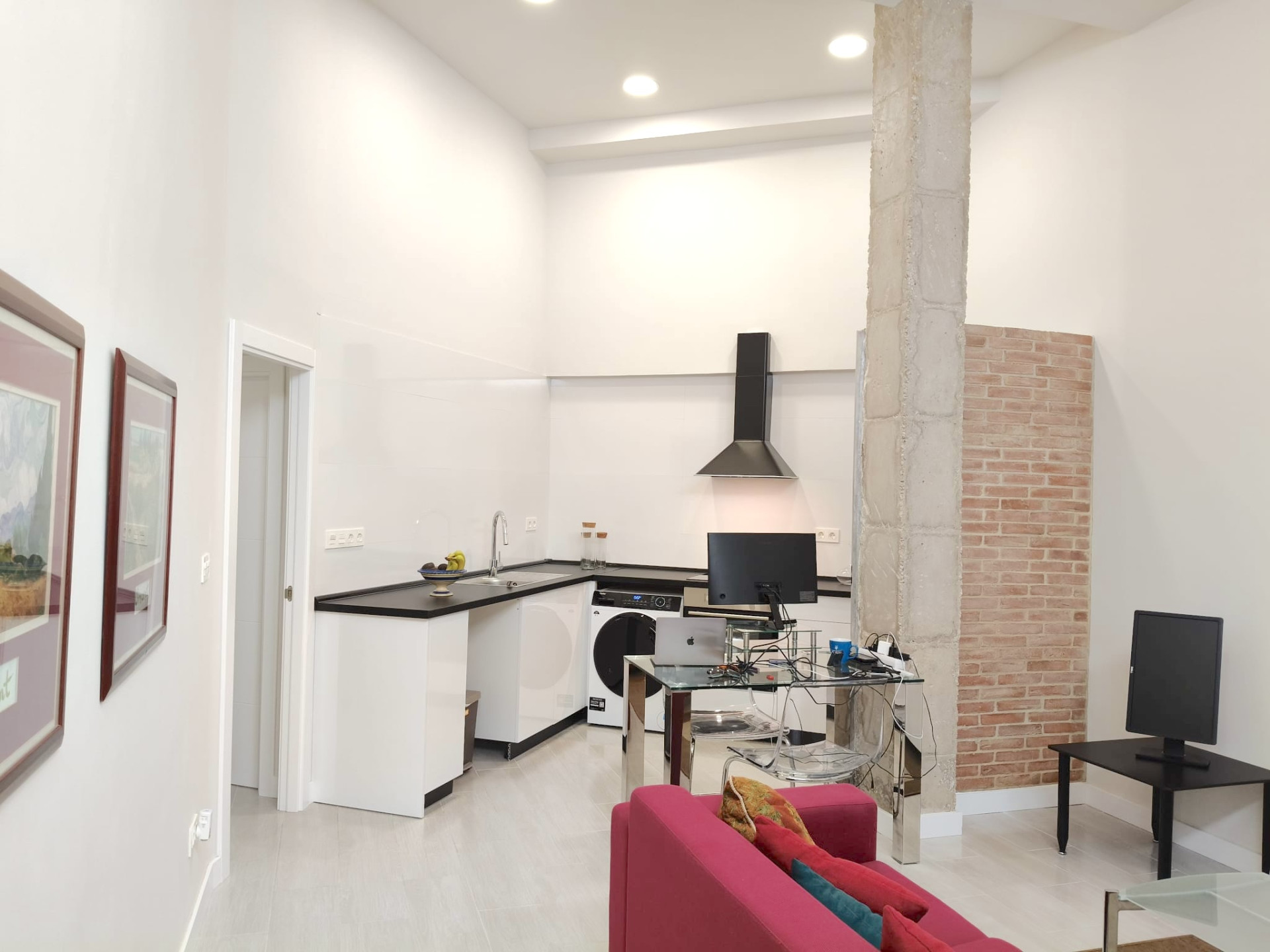 2 Bedroom Townhouse in Málaga - Photo 6