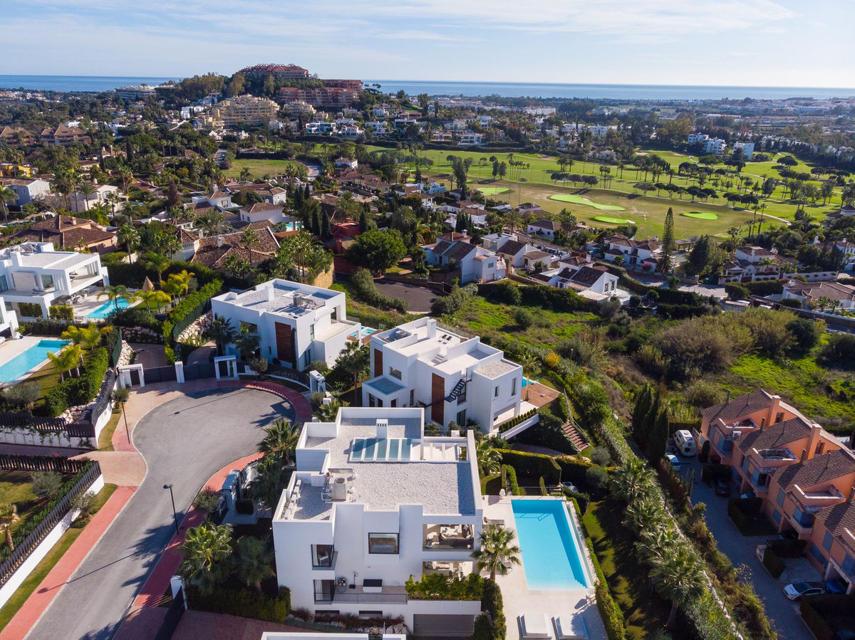 7 Bedroom Villa in Marbella - Photo 32